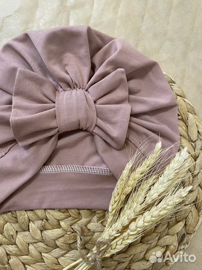 Шапочка с бантом для девочки на лето