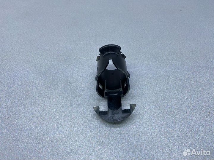 Крепление парктроника заднее Bmw X5 E53 рестайлинг