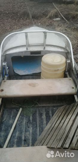 Продам лодку с мотором