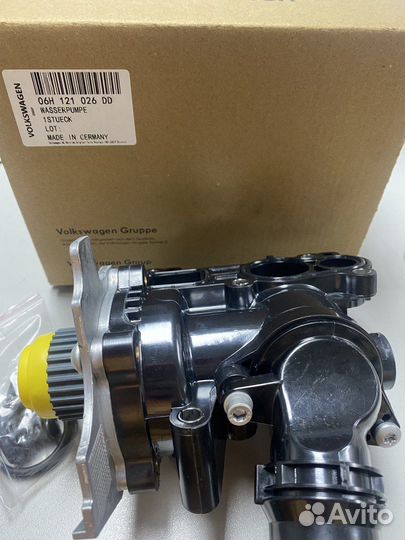 Насос системы охлаждения VAG 06H121026D (помпа)