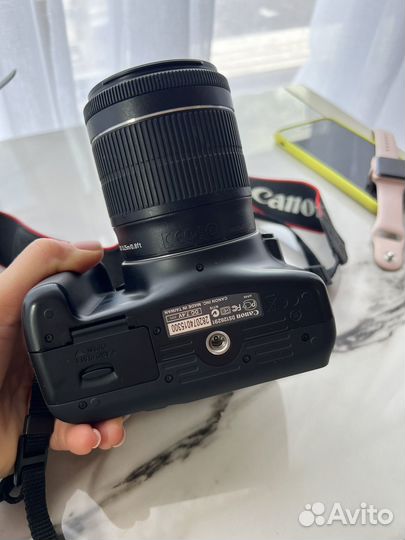 Зеркальный фотоаппарат canon