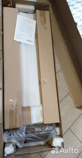 Часы настенные интерьерные Citizen