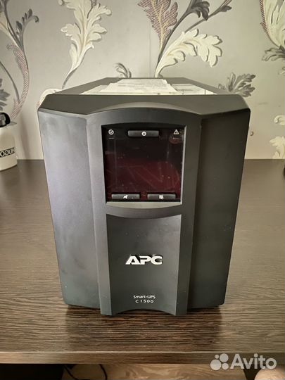 Ибп APC Smart-UPS C 1500VA LCD