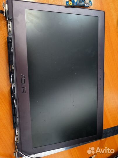 Asus UX303L и UX32L в разбор