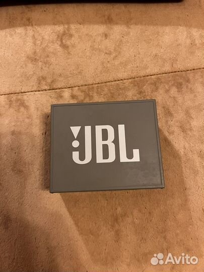 Портативная колонка jbl go