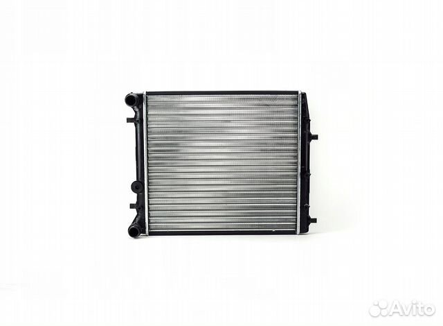 Радиатор охлаждения двигателя Skoda Fabia