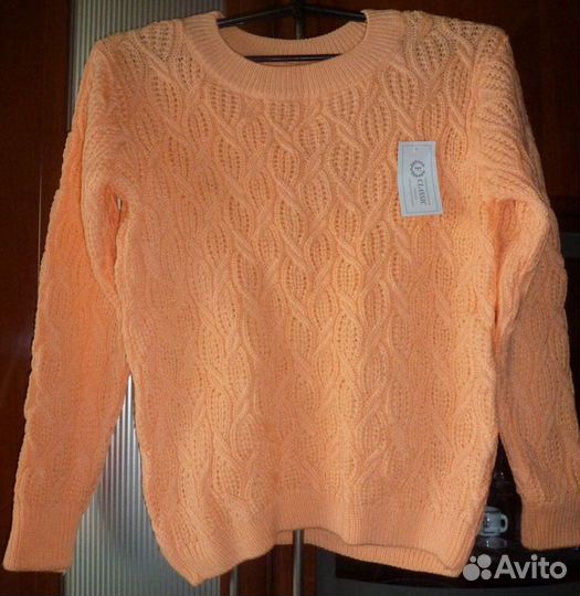 Свитер новый