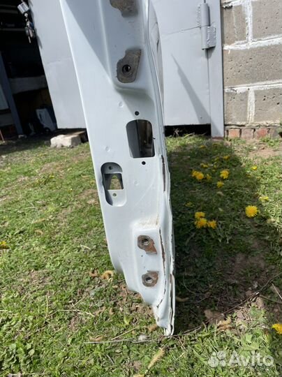 Дверь передняя левая на LADA vesta