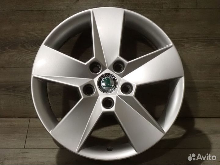 Комплект оригинальных дисков R16 Skoda Octavia