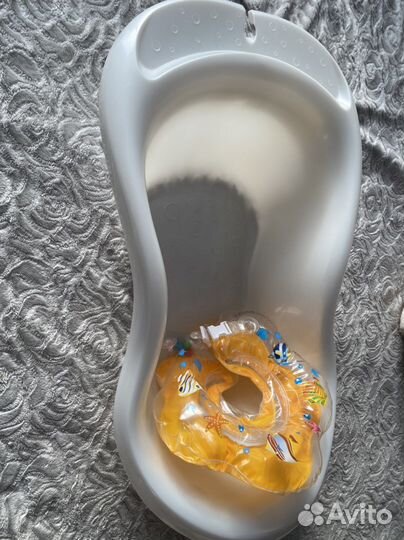 Ванночка для купания. Круг для плавания в подарок