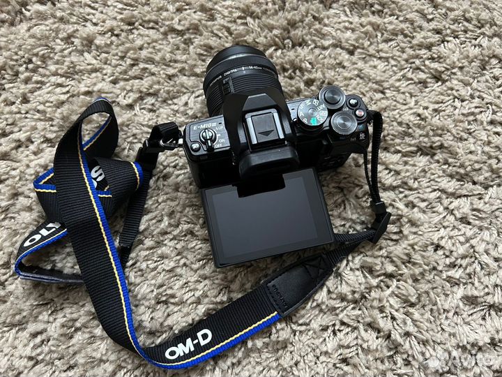 Olympus OM-D E-M10 Mark III