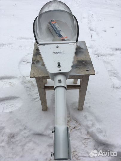 Продам прожектор новый