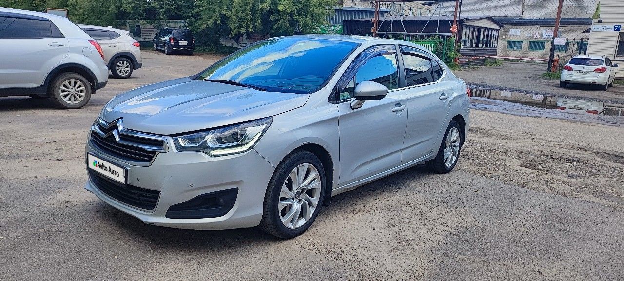 Citroen C4: фото владельца
