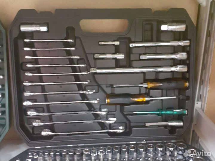 Набор инструмен-в SATA 121 предмет