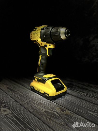 Шуруповерт Dewalt DCD708L2