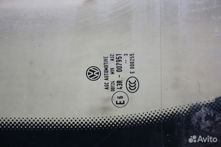 Стекло задней правой двери (форточка) Volkswagen t