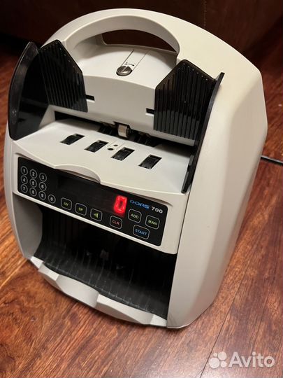 Счетчик банкнот dors 700