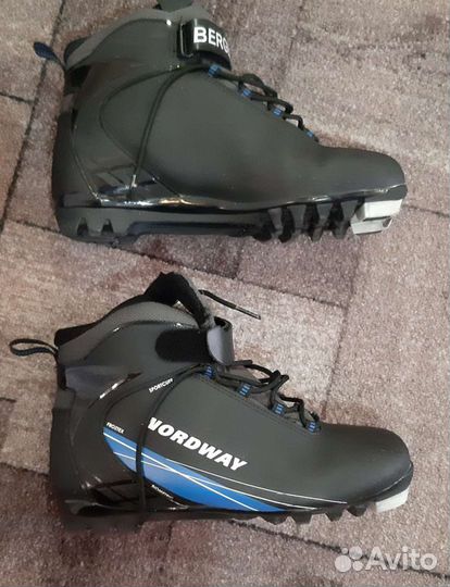 Лыжные ботинки
