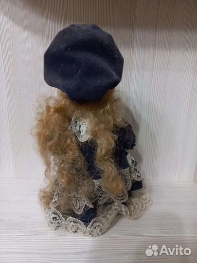 Старинная фарфоровая кукла