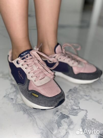 Кроссовки для девочки