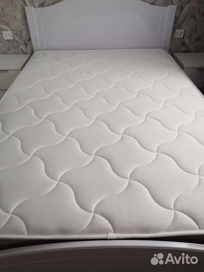 Кровать двуспальная