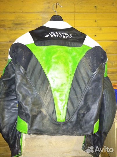 Мотокуртка с защитой