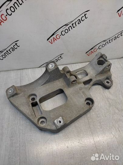 Кронштейн генератора Skoda Octavia A5 1.6 2011