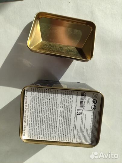 Жестяная коробка домик Ив Роше 1штука