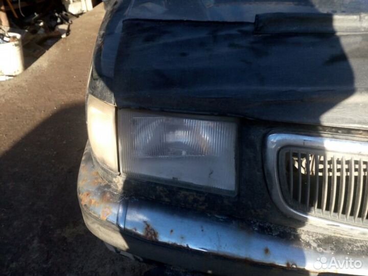 Фара передняя на Волгу 3110