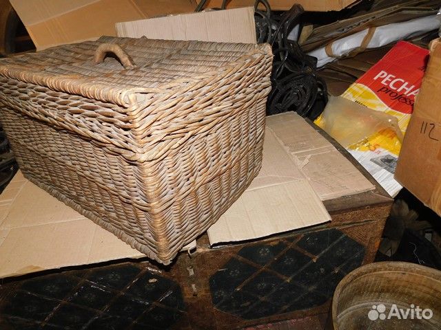 Старинный,плетенный,красивый короб ри,в интерьер и