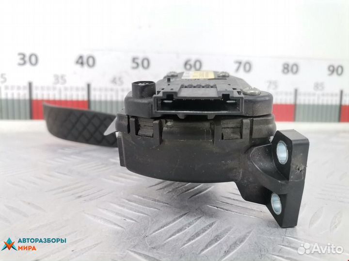 Педаль Audi Q7 4L 2007 7L0723507E