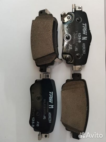 Тормозные колодки задние D40604EA0A