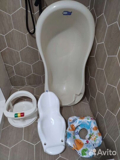 Ванночка и набор для купания