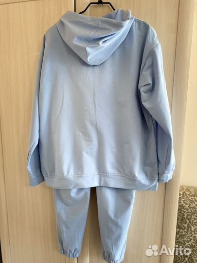 Костюм спортивный