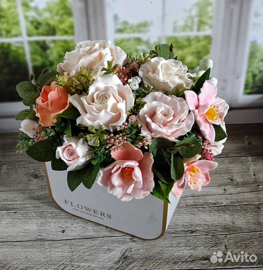 Букет роз и орхидей из мыла