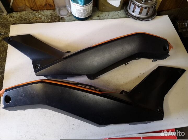 Пластик боковой задний KTM Duke 200 ктм