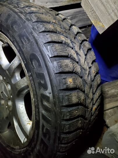 Bridgestone Ice Cruiser 5000 225/55 R16