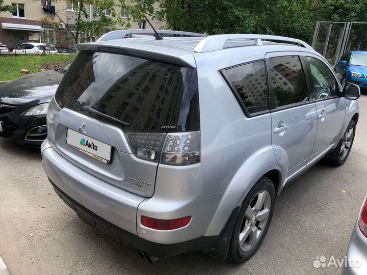 Mitsubishi Outlander 3.0 AT, 2008, 220 000 км