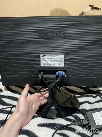 Монитор samsung