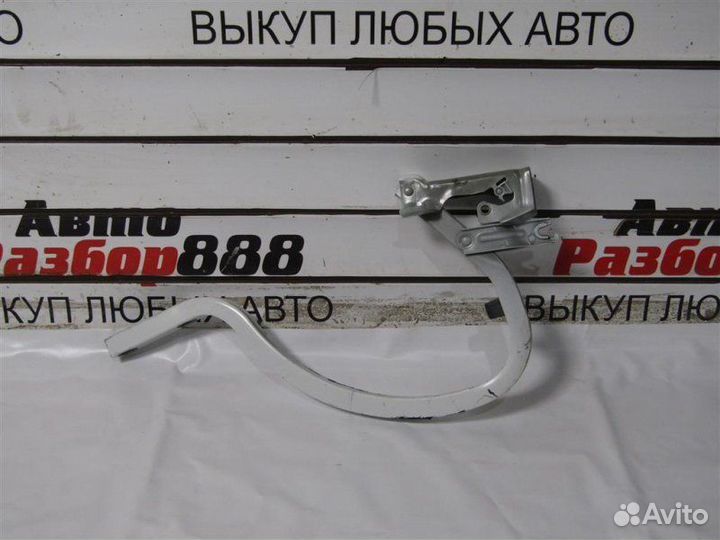 Петля крышки багажника правая Chevrolet Cruze