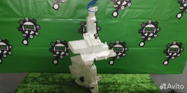 Бачок омывателя 3C0955453N passat-B6
