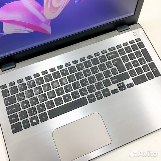 Игровой ноутбук Maibenben GeForce/8RAM/SSD