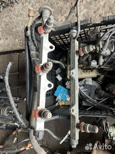 Форсунка топливная тойота камри Prominent 2.5