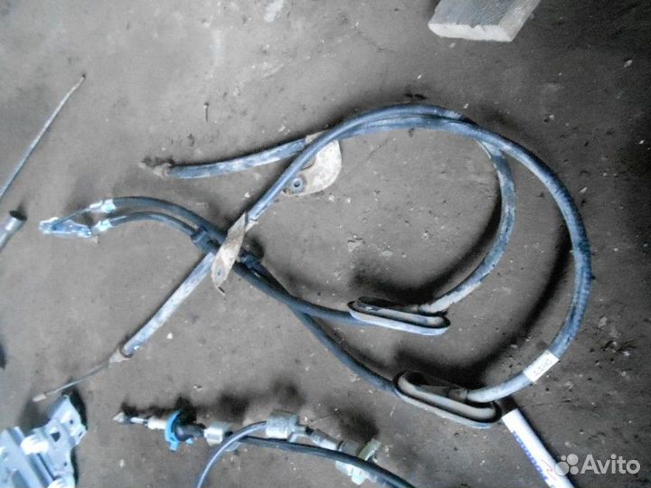 Трос ручника Chevrolet Aveo T300 2011-2015