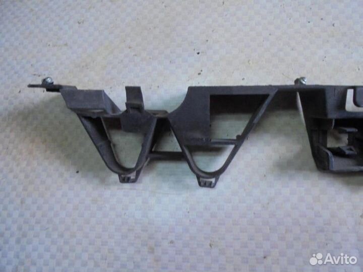 Кронштейн бампера задний Renault Megane 2