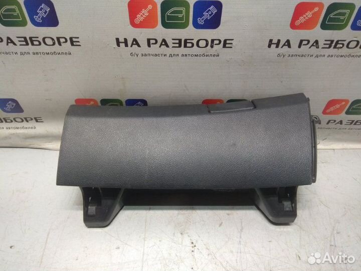 Бардачок Toyota Corolla E150