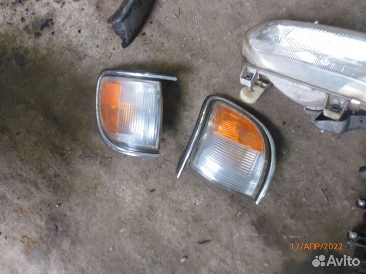 Nissan pathfinder r50 повторитель левый 96г