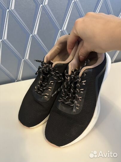 Кроссовки 36 размер