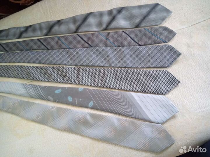 Галстуки мужские, разных расцветок