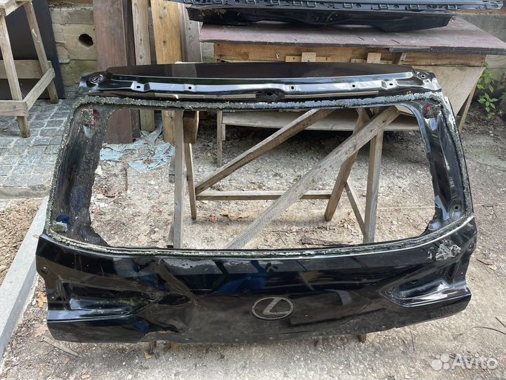 Крышка багажника 6700560K7 Lexus LX